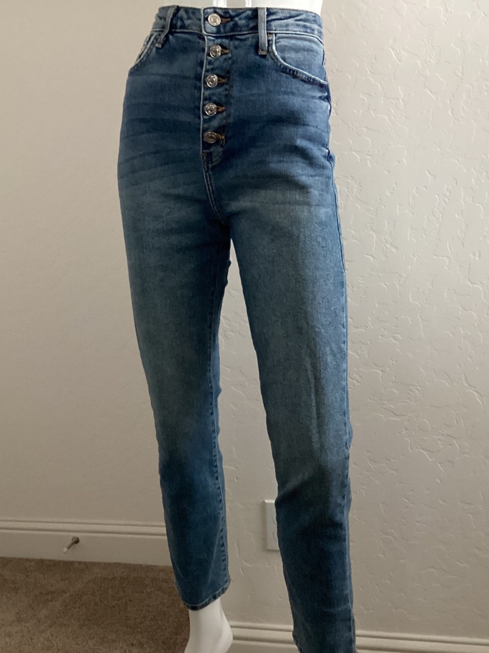 Just Black Denim, Mom Jean, size 29, button fly, straight leg